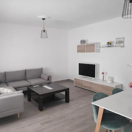 Piso Muy Amplio, Nuevo Y Luminoso At-cc-00782